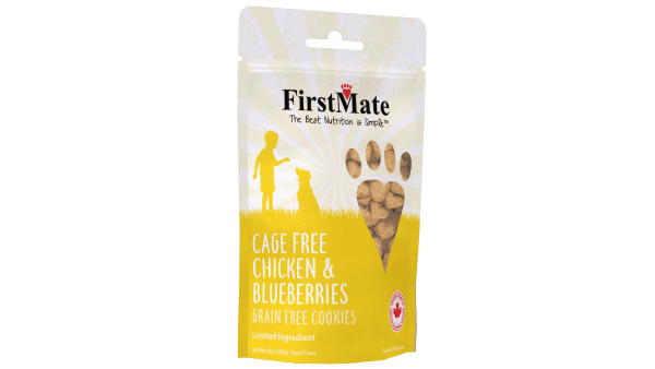 FirstMate Dog Cage Free Chicken & Blueberries Treats 226g FirstMate Dog Cage Free Chicken & Blueberries Treats